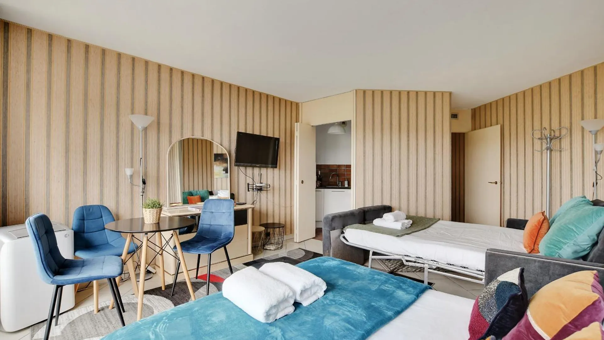 Seine & Eiffel Flat Ac Apartment Paris France