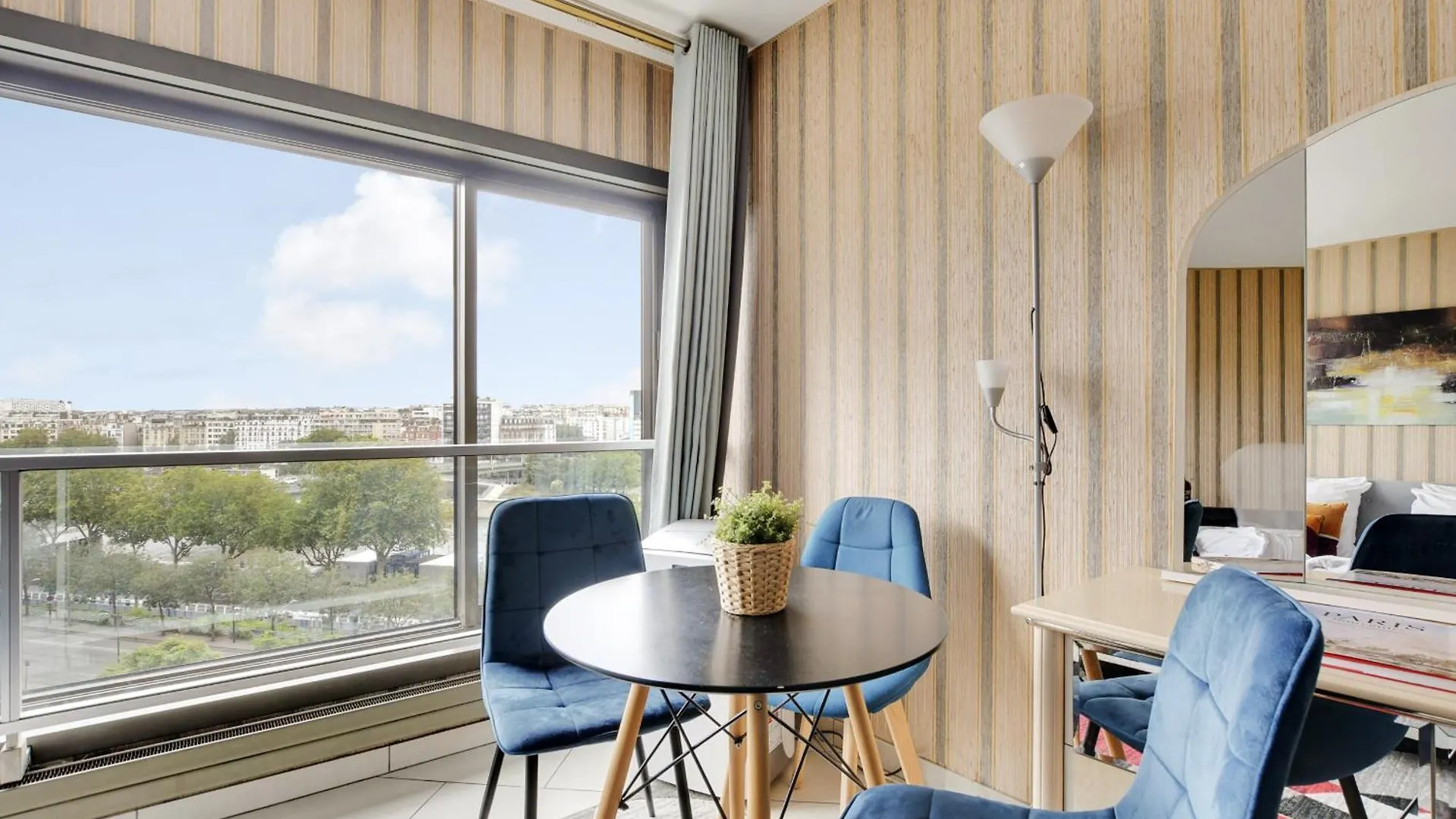 Seine & Eiffel Flat Ac Apartment Paris